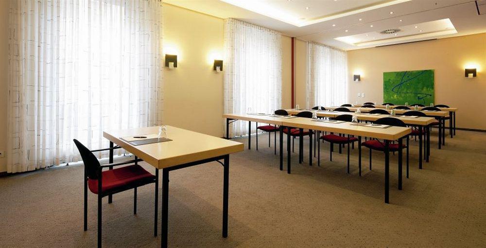 Intercityhotel Nuernberg Instalações foto